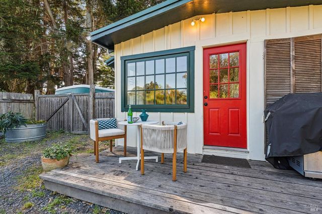 18 Cypress Road, Point Reyes Station, CA 94956