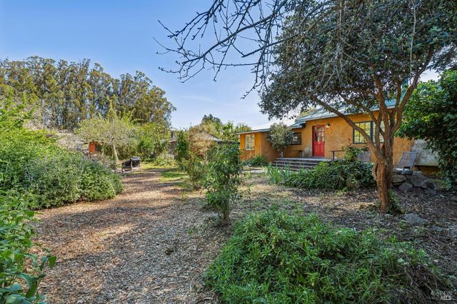 18 Cypress Road, Point Reyes Station, CA 94956