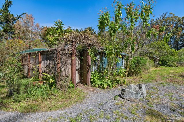 18 Cypress Road, Point Reyes Station, CA 94956