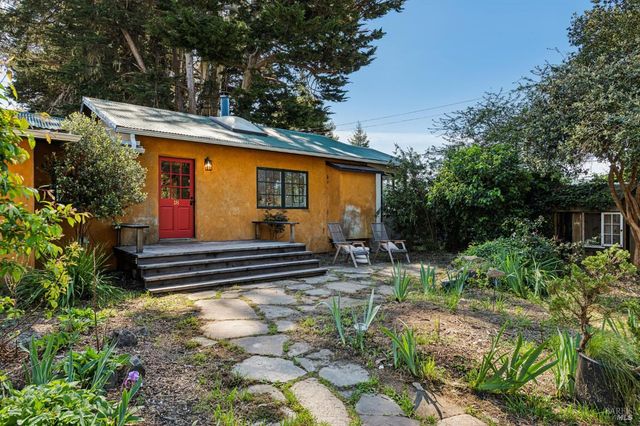 18 Cypress Road, Point Reyes Station, CA 94956
