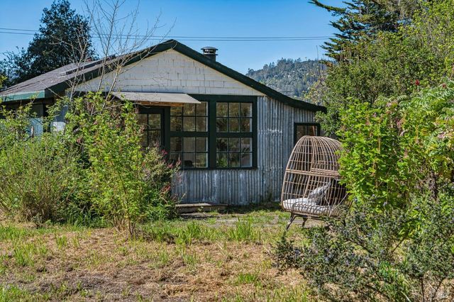 18 Cypress Road, Point Reyes Station, CA 94956