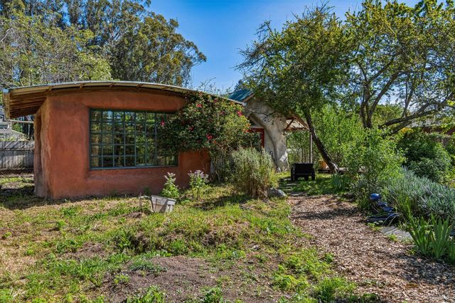 18 Cypress Road, Point Reyes Station, CA 94956