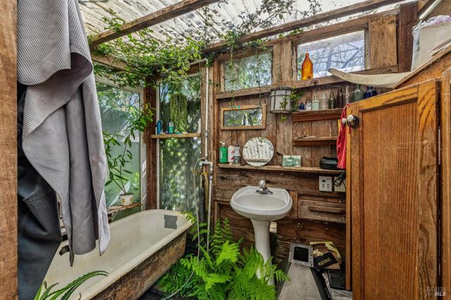 18 Cypress Road, Point Reyes Station, CA 94956