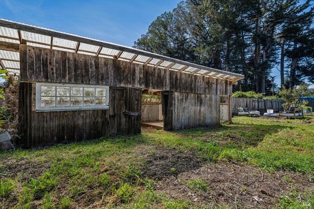 18 Cypress Road, Point Reyes Station, CA 94956