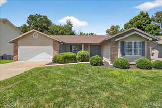 4181 Elkhart Lake Road, St Charles, MO 63304