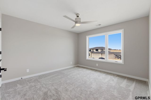 21143 Hartman Avenue, Elkhorn, NE 68022