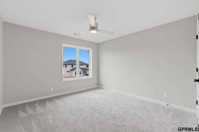 21143 Hartman Avenue, Elkhorn, NE 68022