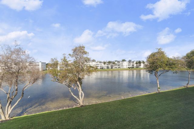 3013 Wolverton A, Boca Raton, FL 33434