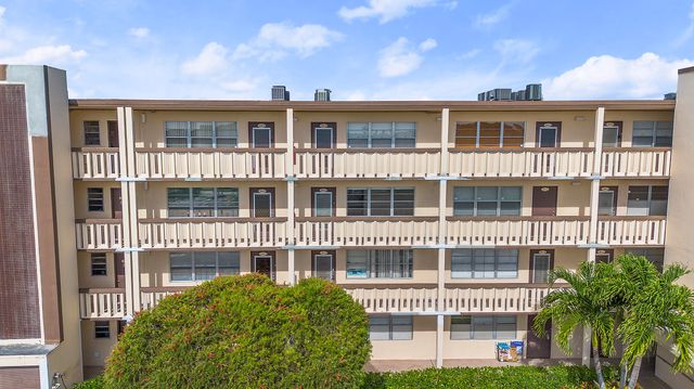 3013 Wolverton A, Boca Raton, FL 33434