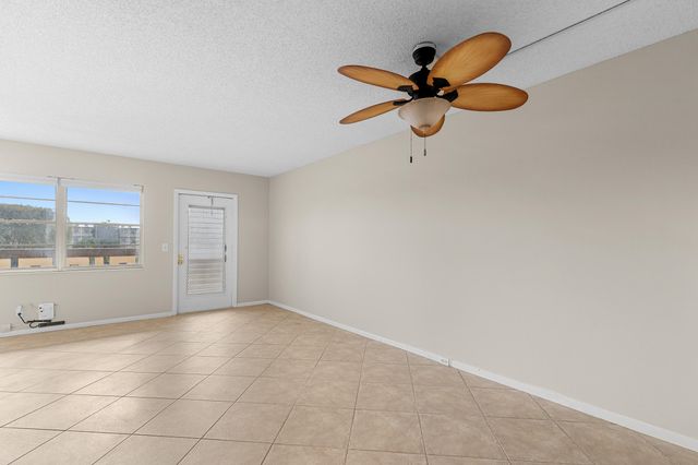 3013 Wolverton A, Boca Raton, FL 33434