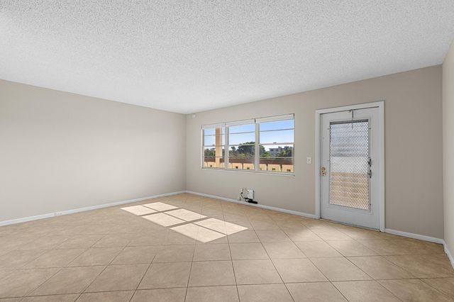 3013 Wolverton A, Boca Raton, FL 33434