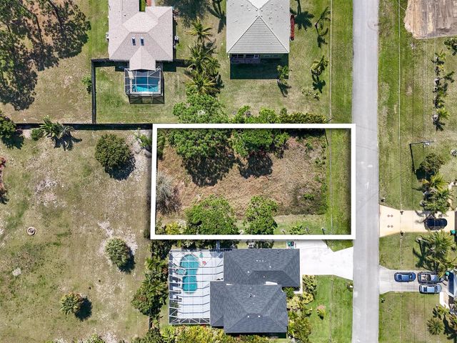 5849 NW Mesa Circle, Port St. Lucie, FL 34986