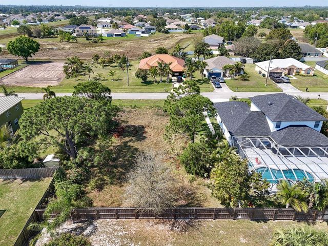 5849 NW Mesa Circle, Port St. Lucie, FL 34986