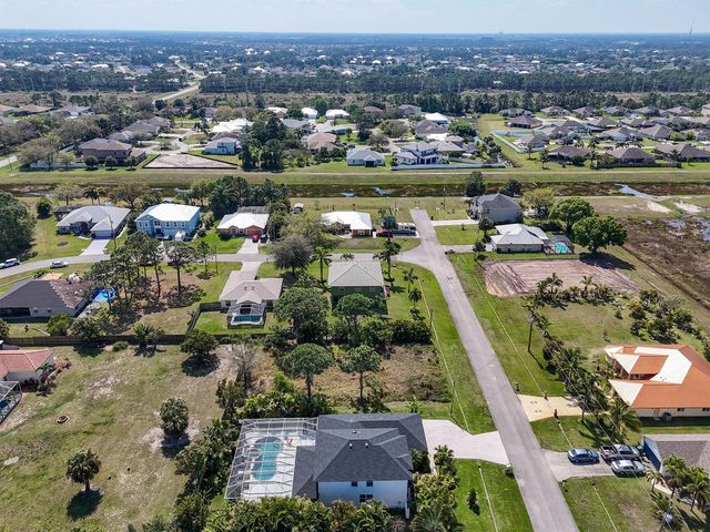 5849 NW Mesa Circle, Port St. Lucie, FL 34986