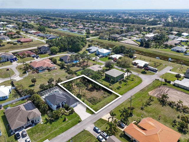 5849 NW Mesa Circle, Port St. Lucie, FL 34986