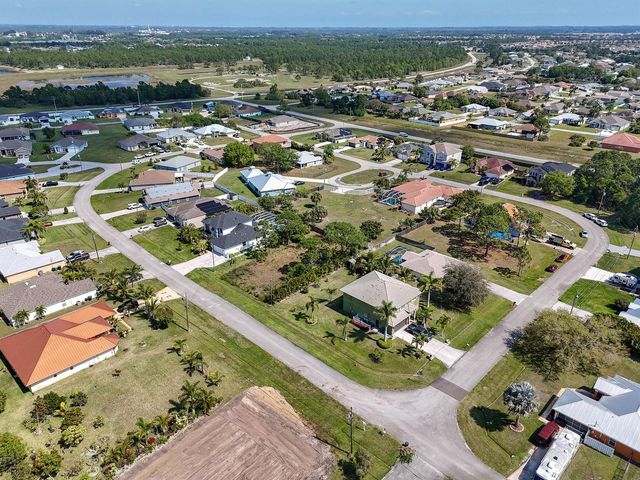 5849 NW Mesa Circle, Port St. Lucie, FL 34986
