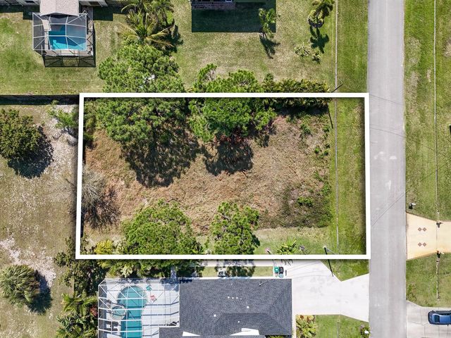 5849 NW Mesa Circle, Port St. Lucie, FL 34986