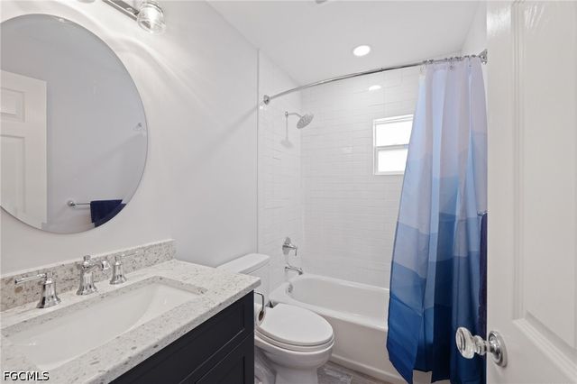 210 Hibiscus DR, Fort Myers Beach, FL 33931