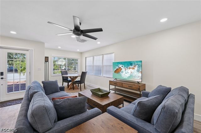 210 Hibiscus DR, Fort Myers Beach, FL 33931