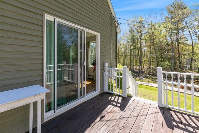 39 Prescott Road, Raymond, NH 03077