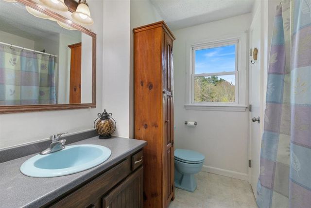 39 Prescott Road, Raymond, NH 03077