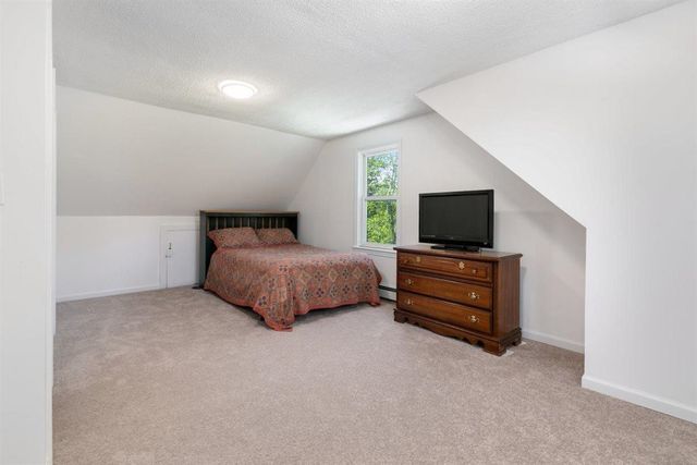 39 Prescott Road, Raymond, NH 03077