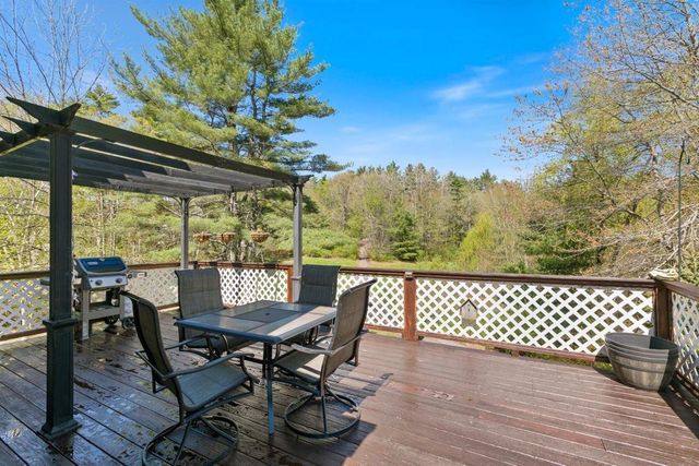 39 Prescott Road, Raymond, NH 03077
