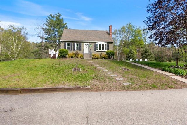 39 Prescott Road, Raymond, NH 03077