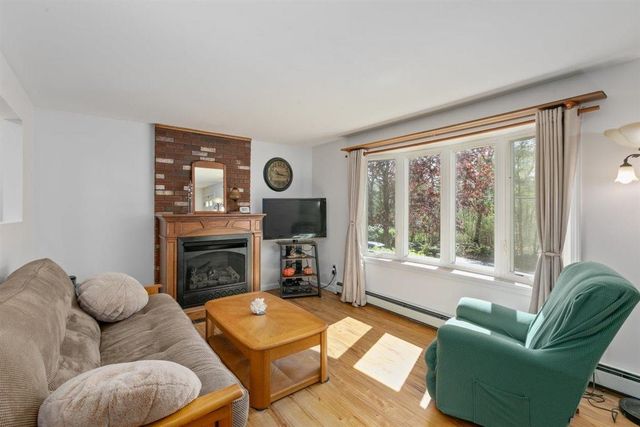 39 Prescott Road, Raymond, NH 03077