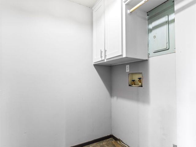 305 Johnson Avenue, Palacios, TX 77465