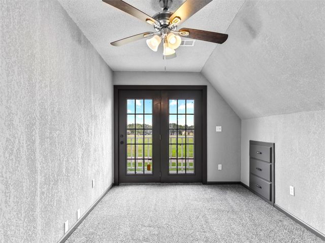 305 Johnson Avenue, Palacios, TX 77465