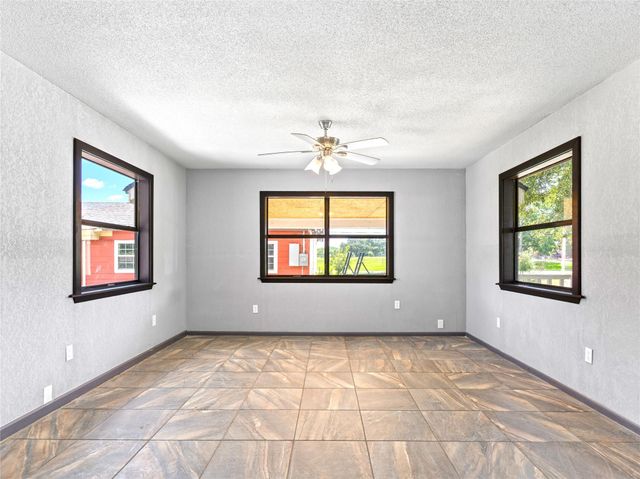 305 Johnson Avenue, Palacios, TX 77465