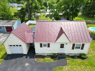135 Hanover Street, Hartford, VT 05001