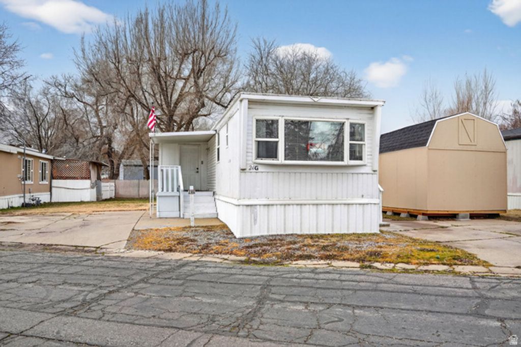 24 GROVER ST, Layton, UT 84041