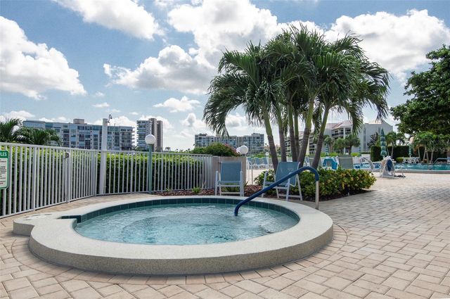 7903 SAILBOAT KEY BOULEVARD S 102, South Pasadena, FL 33707