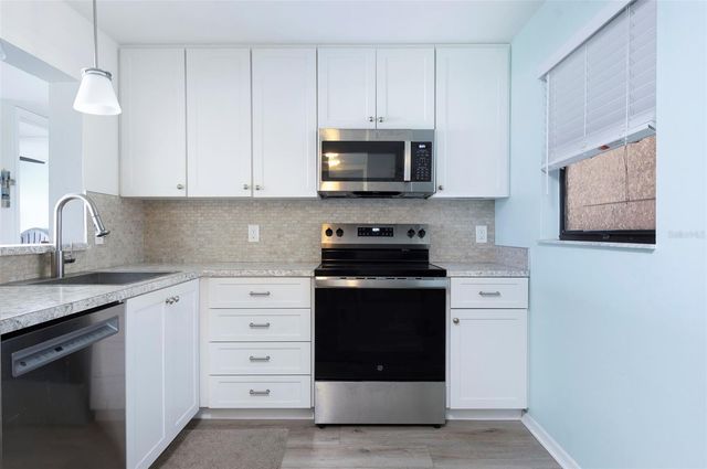 7903 SAILBOAT KEY BOULEVARD S 102, South Pasadena, FL 33707