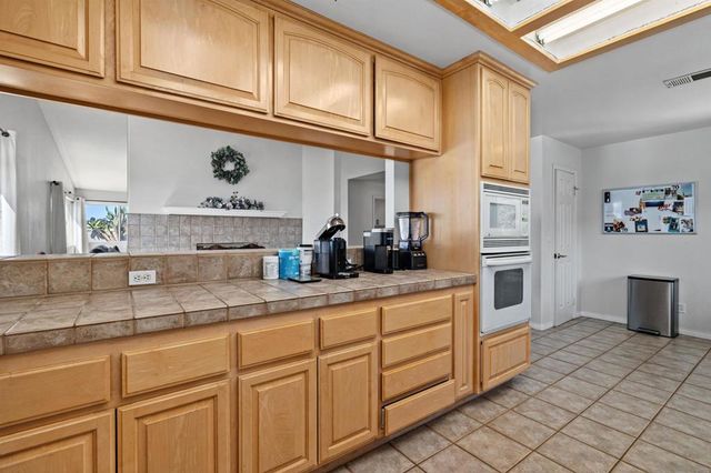 9350 Golondrina Dr, La Mesa, CA 91941