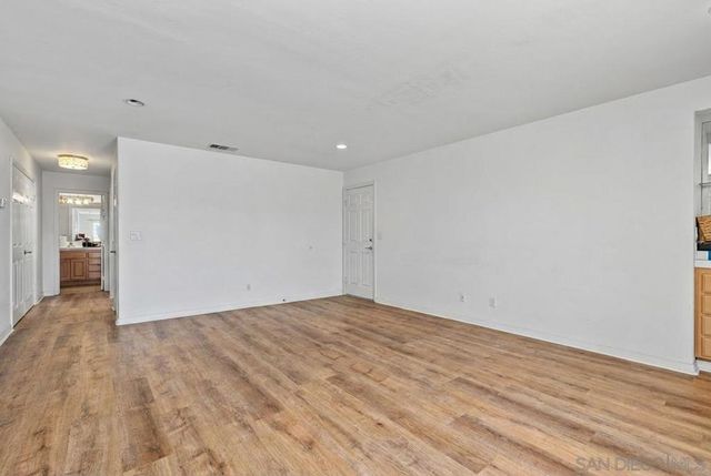 9350 Golondrina Dr, La Mesa, CA 91941