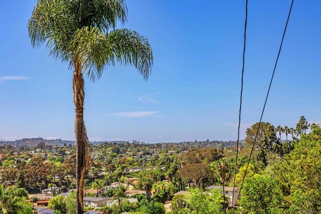 9350 Golondrina Dr, La Mesa, CA 91941