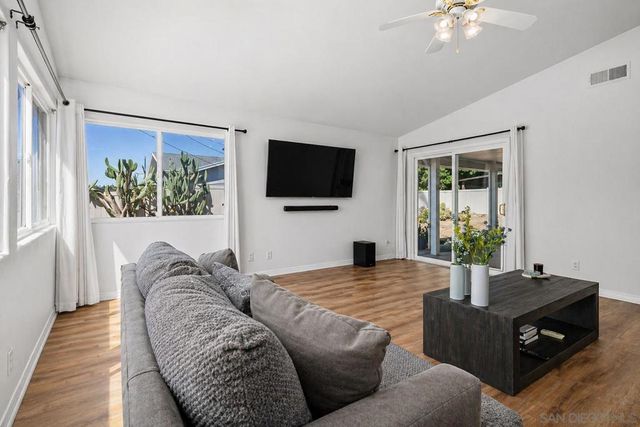 9350 Golondrina Dr, La Mesa, CA 91941