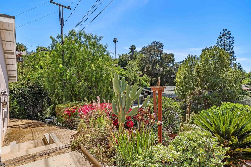 Image 36 of property listing at 9350 Golondrina Dr, La Mesa, CA 91941