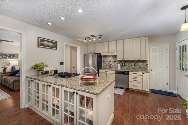 26 Foxberry Drive, Arden, NC 28704