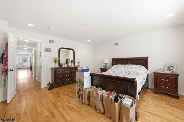 433 Linden Ave, Elizabeth City, NJ 07202