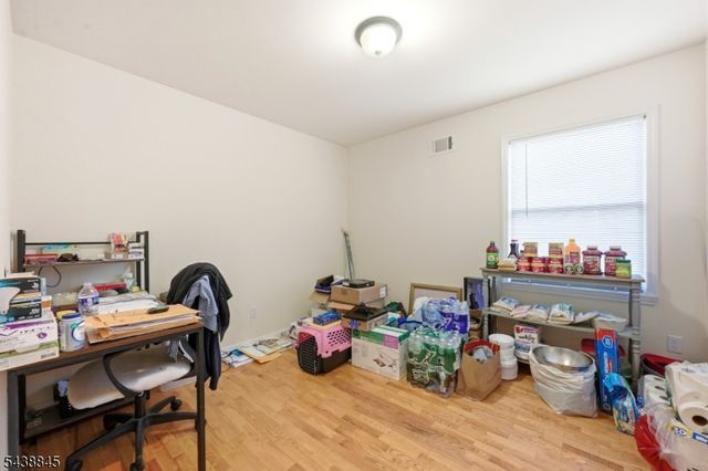 433 Linden Ave, Elizabeth City, NJ 07202