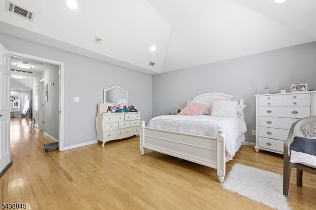 433 Linden Ave, Elizabeth City, NJ 07202