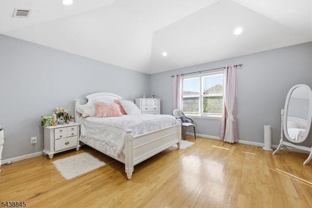 433 Linden Ave, Elizabeth City, NJ 07202