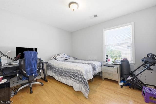 433 Linden Ave, Elizabeth City, NJ 07202