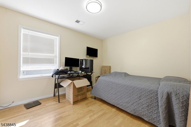 433 Linden Ave, Elizabeth City, NJ 07202