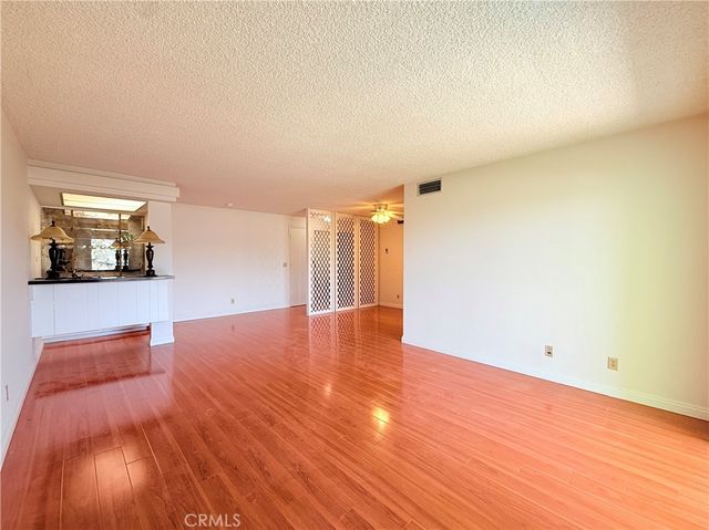 1301 S Atlantic Boulevard B424, Monterey Park, CA 91754