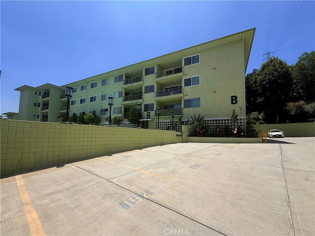 1301 S Atlantic Boulevard B424, Monterey Park, CA 91754